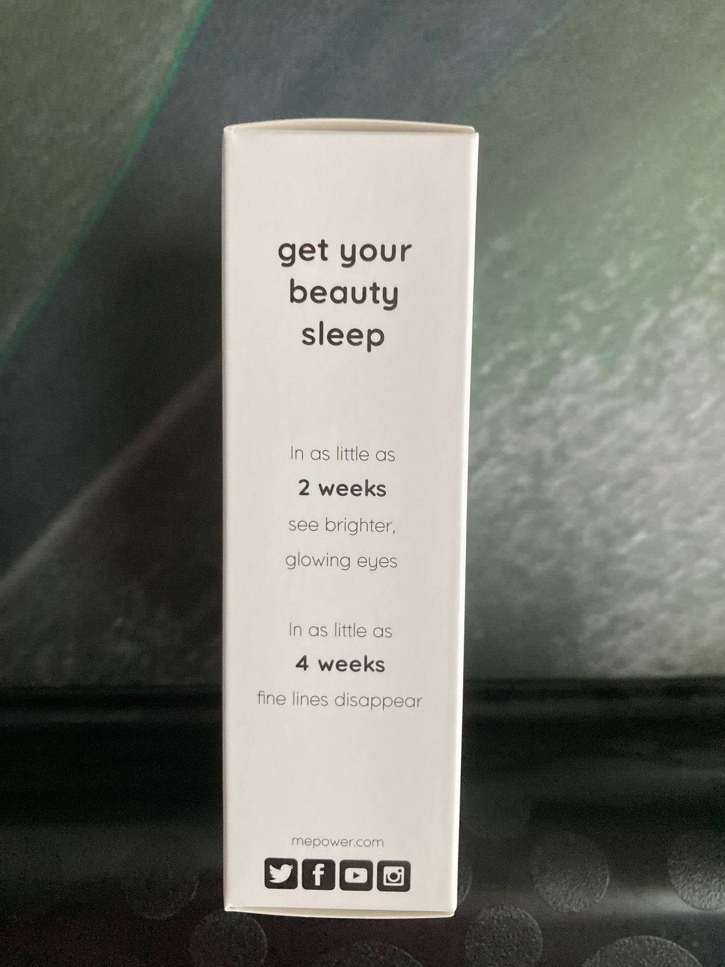 ME Glow Beauty Boosting Eye Mask