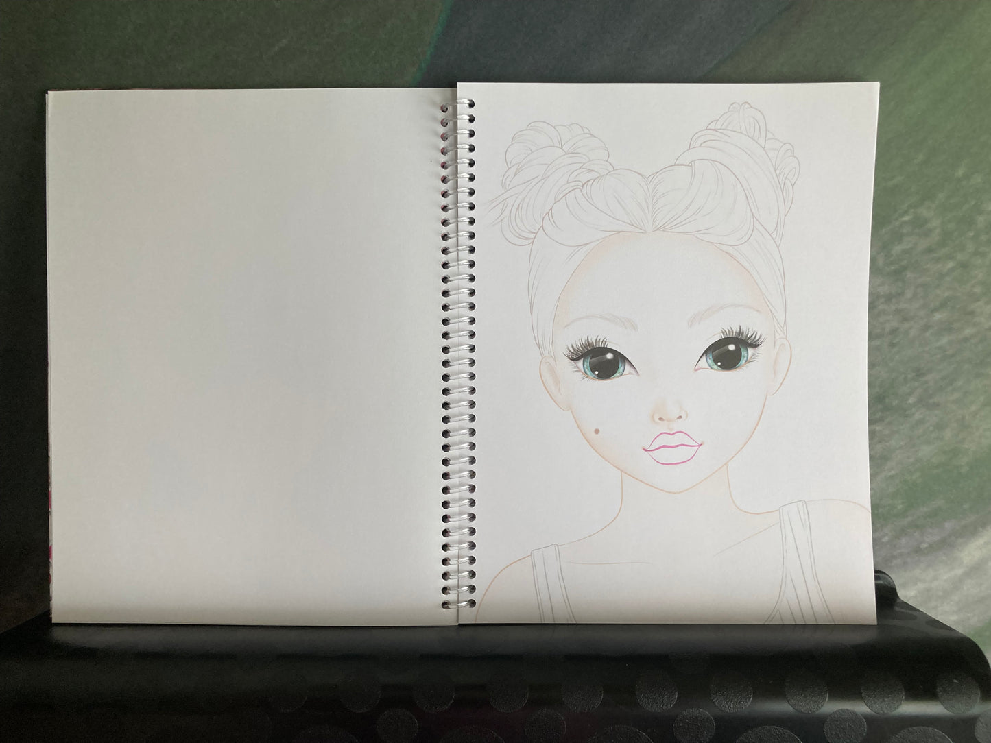 TOPMODEL Create your make-up