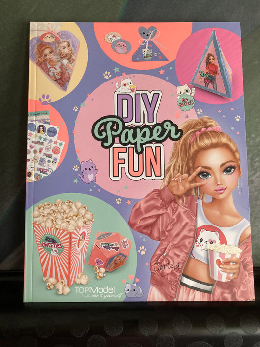 TOPMODEL DIY paper fun